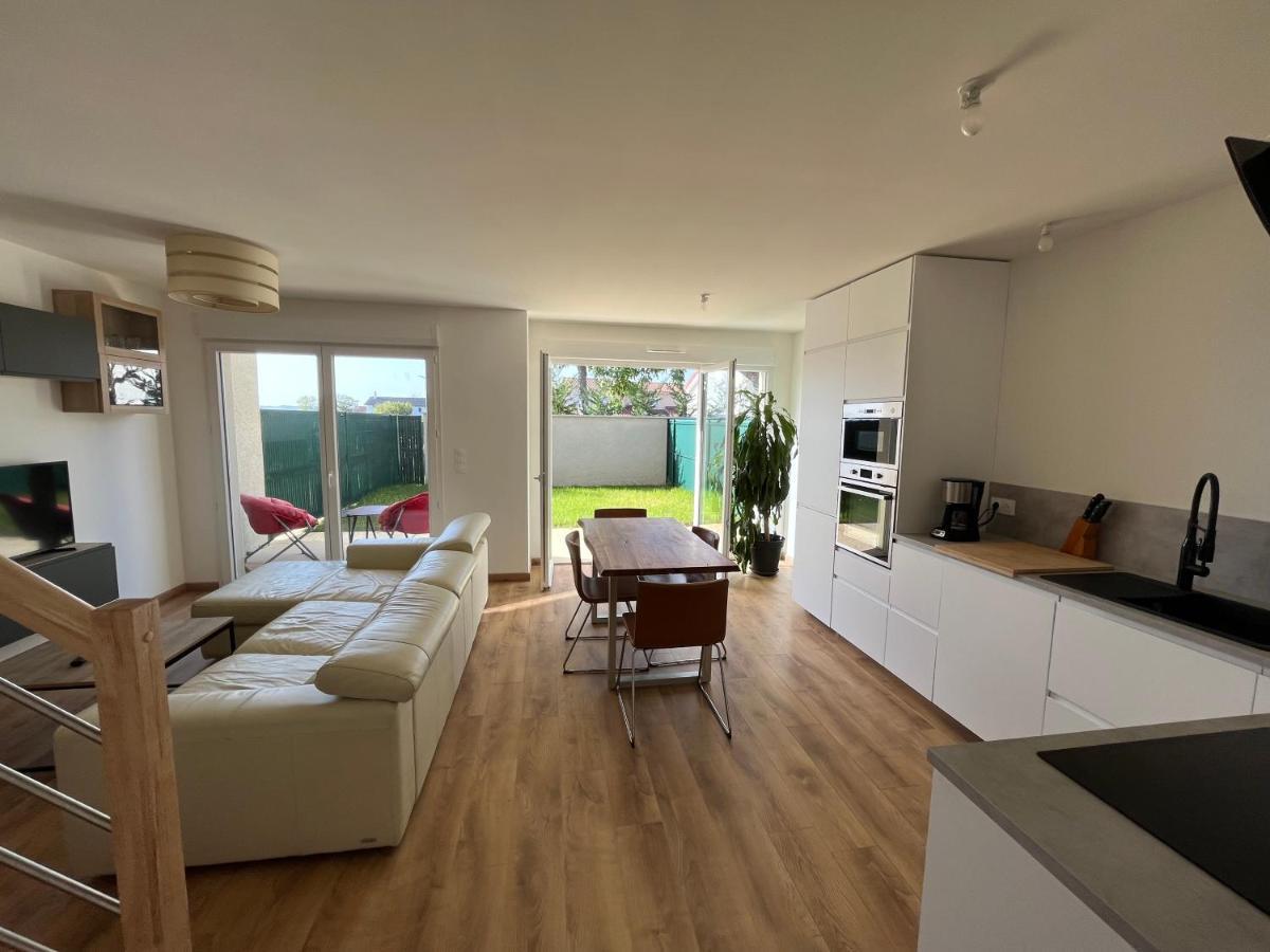 Maison T4 Cosy + Jardin Leyment Buitenkant foto